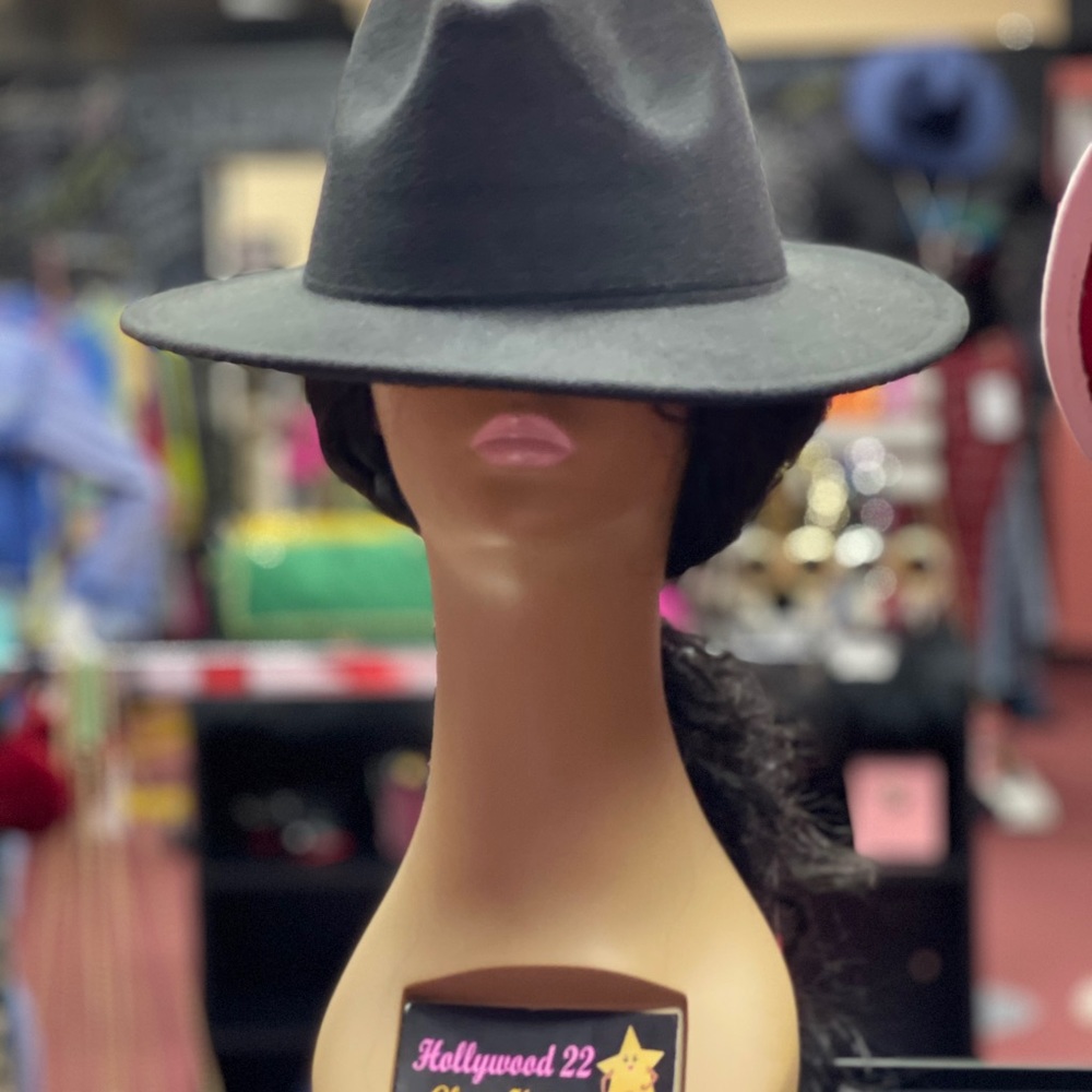 Black hat with tan bottom also have the redbottom